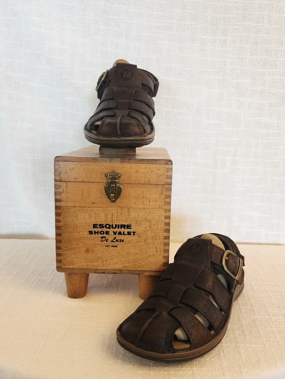 Merrell Fisherman Style Sandals M 8 Brown Closed Toe Caged Leather Upper A465